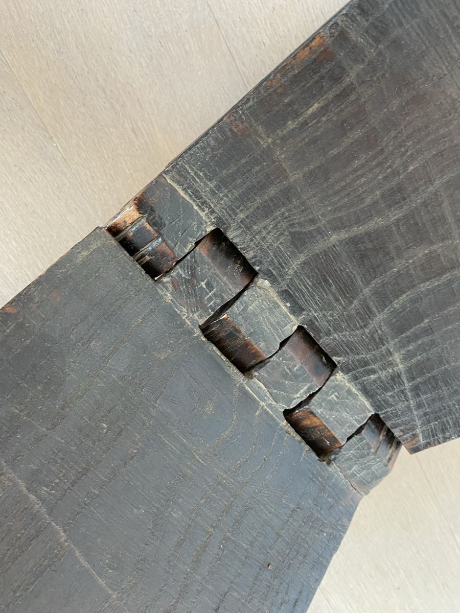 Holzartikel: Antiker, handgeschnitzerter, dunkler Holz-Stuhl. – Gebraucht aus Zürich von kevin1977 6