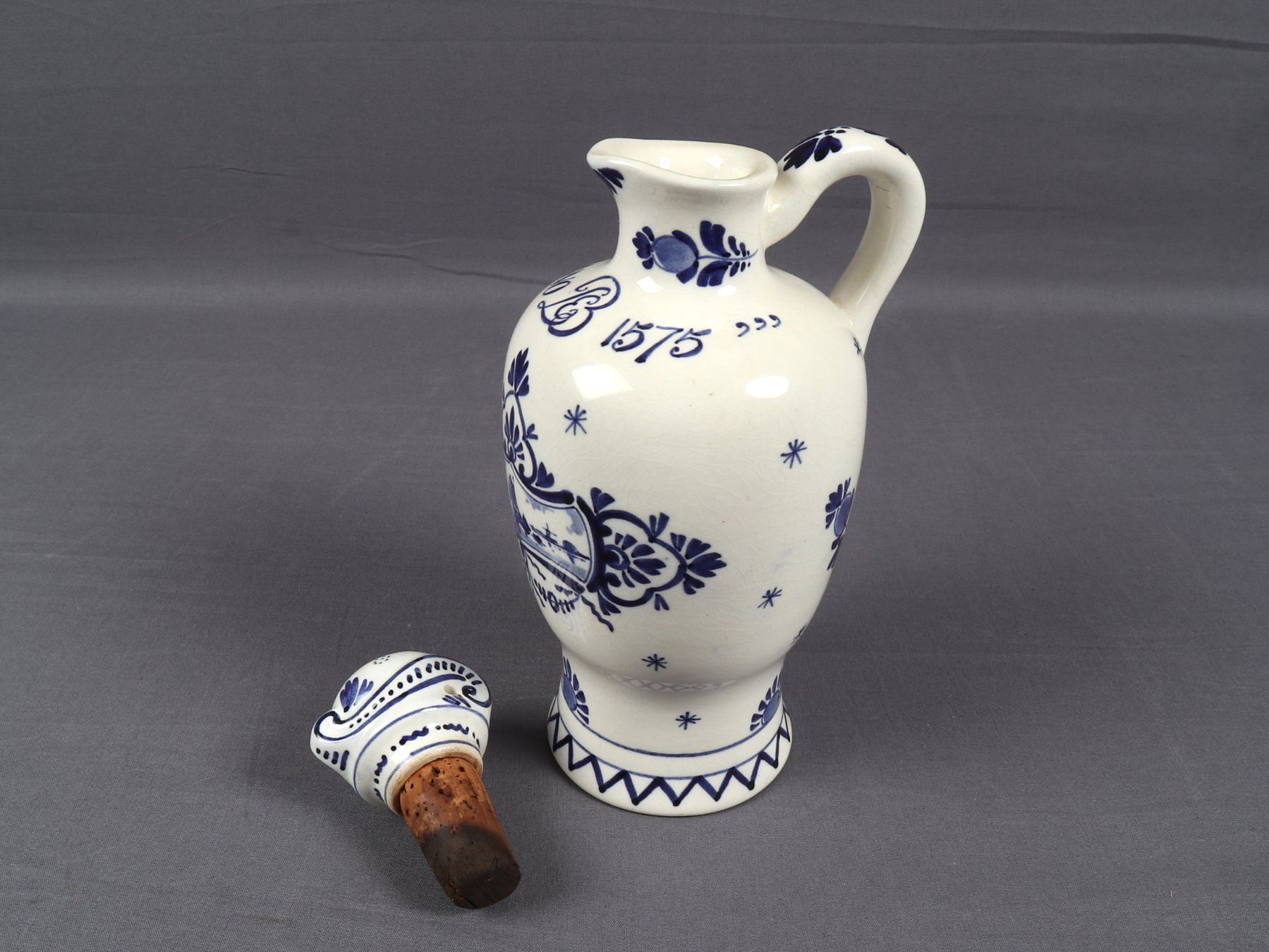 Karaffen: ANNO 1575 Krug handbemalt – Gebraucht aus Steinen von Restwert_Steinen