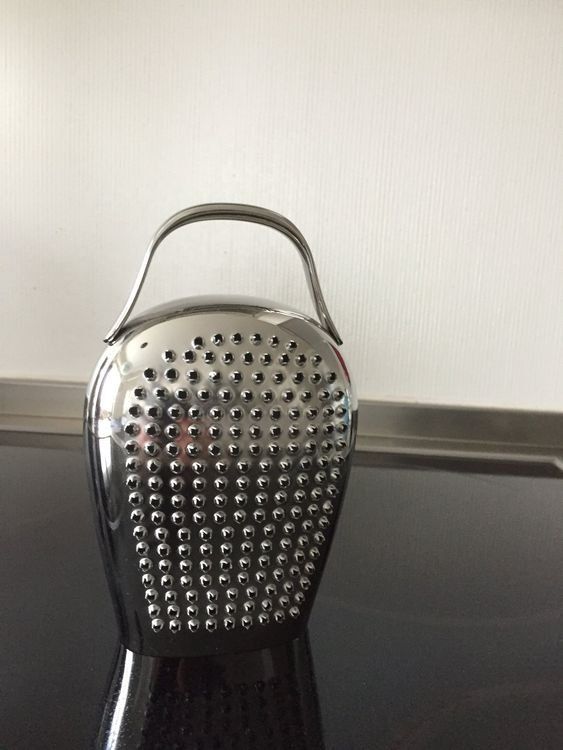 Alessi Elettrodomestici da cucina: Käsereibe Alessi neu! – Nuovo (secondo la descrizione) da Winterthur venduto da delfin1314