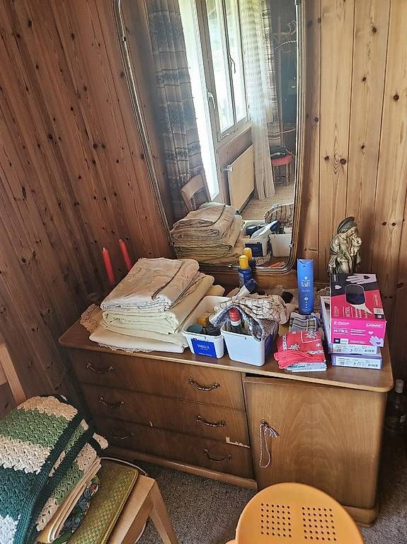 Kommoden: Komode mit Spiegel  – Gebraucht aus Degersheim von jakschw