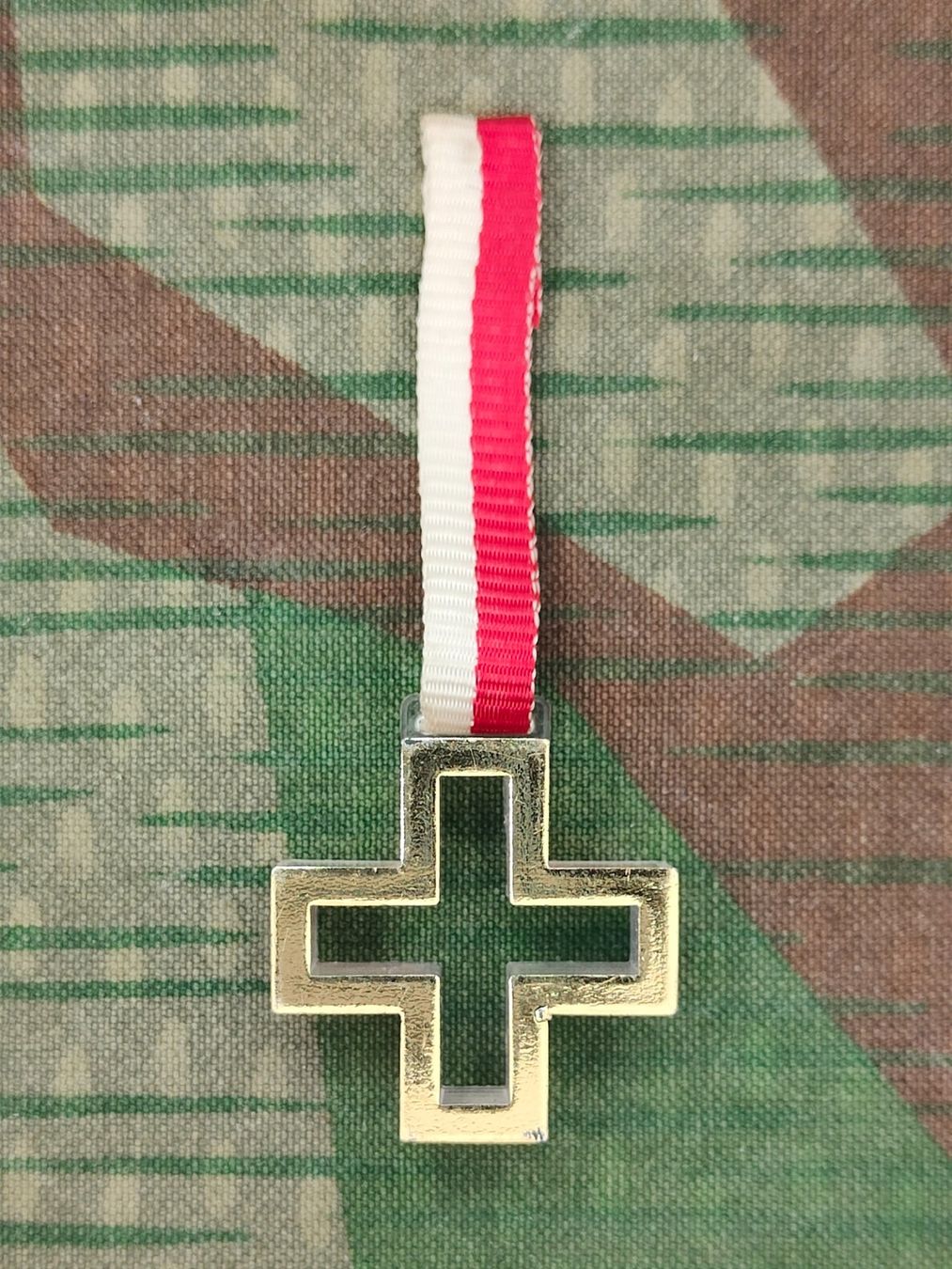 Placchette & Badge:  1. August Abzeichen 1973 – Usato da Bauma venduto da SwissMilitaria