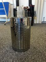 Abfalleimer zu verkaufen