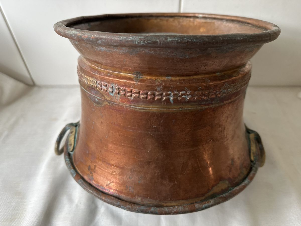 Pentole: Antikes Kupfer-Löcherbecken mit Messinggriffen D. ca. 30 cm – Usato da Zürich venduto da Chaeffeler 6