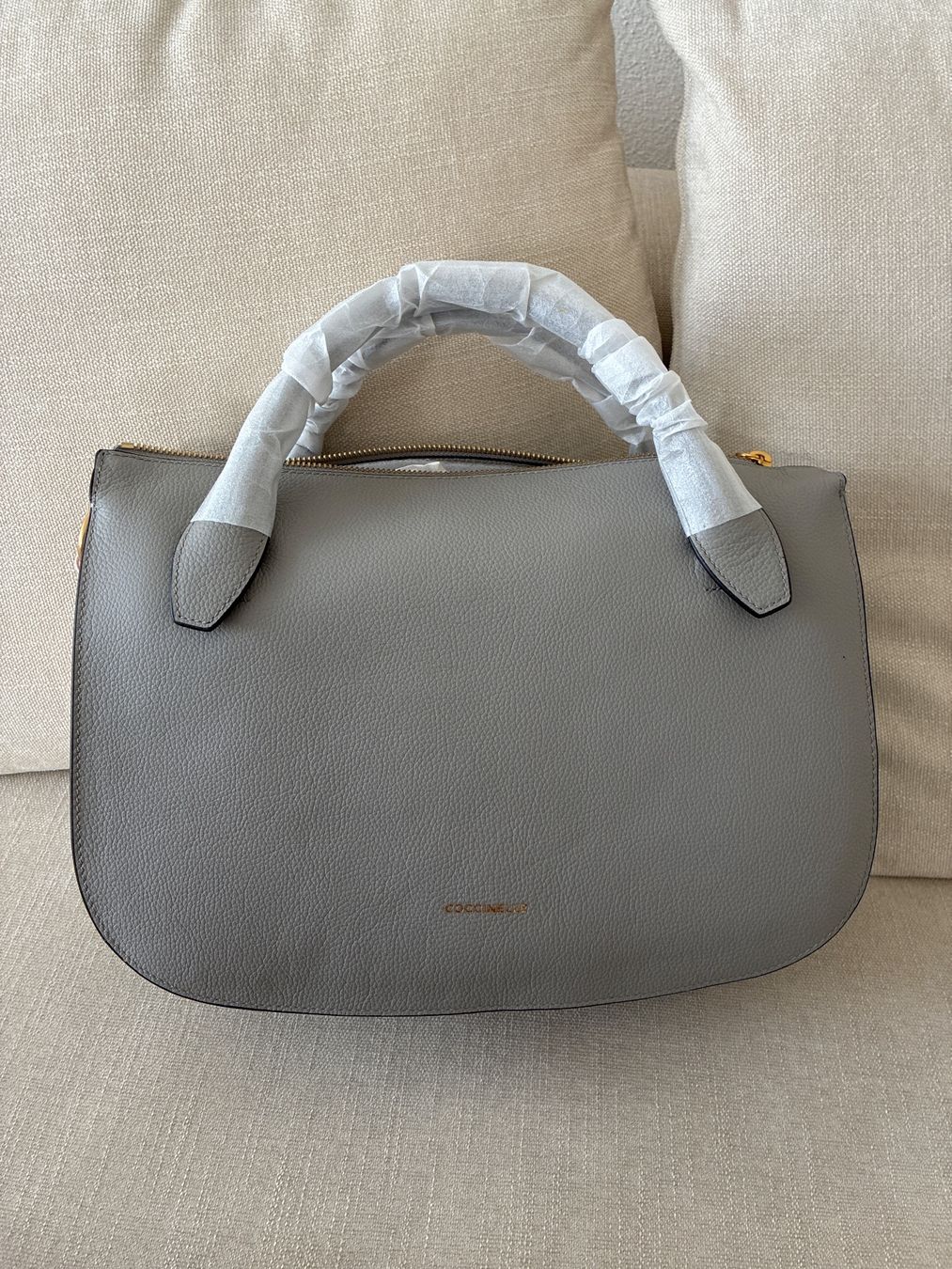 Taschen für Damen: Coccinelle Tasche – Neu und originalverpackt aus Frick von 01100110