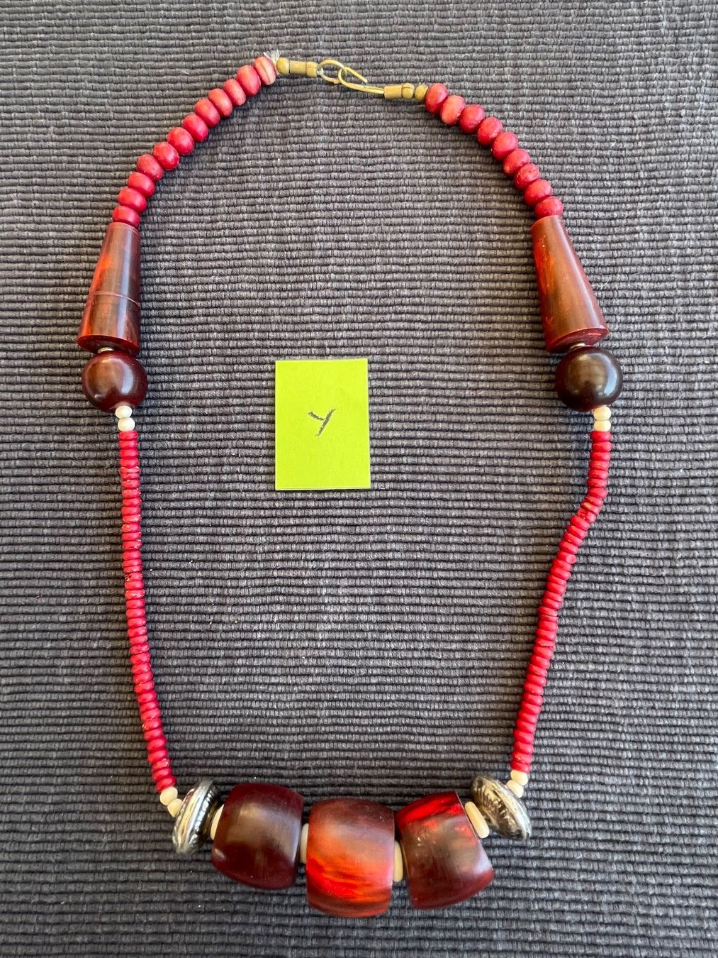 Catenine: Kette mit Holzperlen / Modeschmuck – Usato da Rümlang venduto da euqinom16