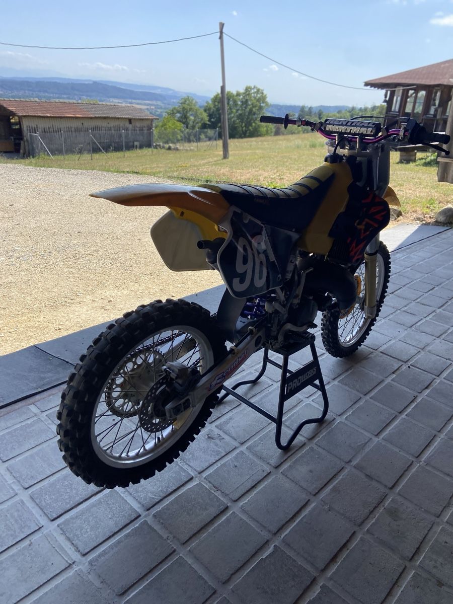 Suzuki Enduro: Suzuki RM 125 Motocross 1996 – Usato da Grenchen venduto da Motorini 4
