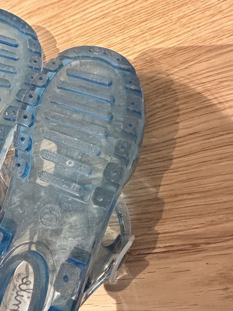 Scarpe per ragazzi: Badesandalen Sandalen Grösse 25 – Usato da Russikon venduto da sabi020 1