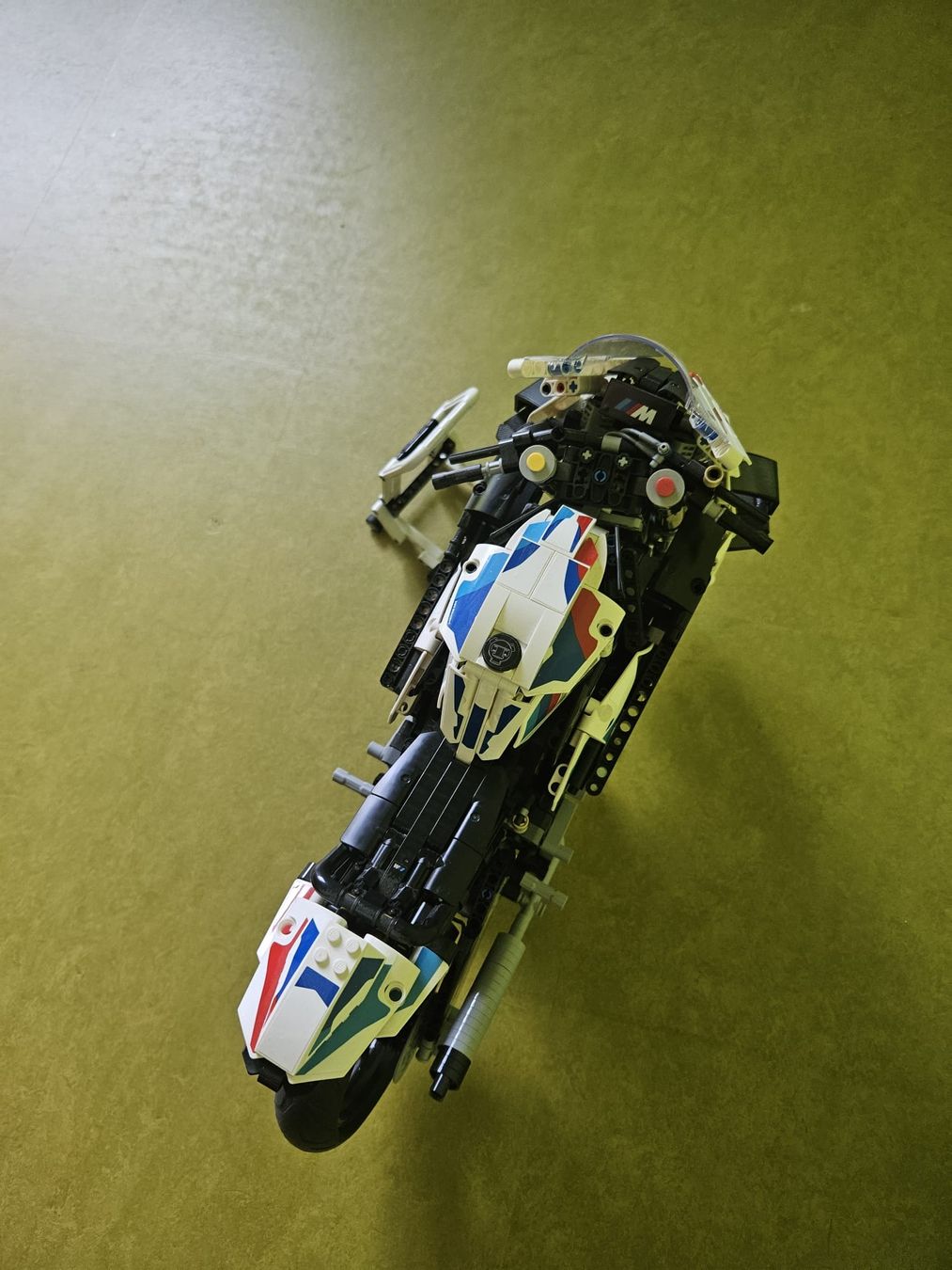 Lego Baukästen: Lego Technic BMW M1000RR 42130  – Gebraucht aus Zell Zh von Flexomat 2