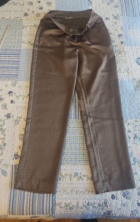 Pantalon Guess taille M couleur bronze, élégant & stylé