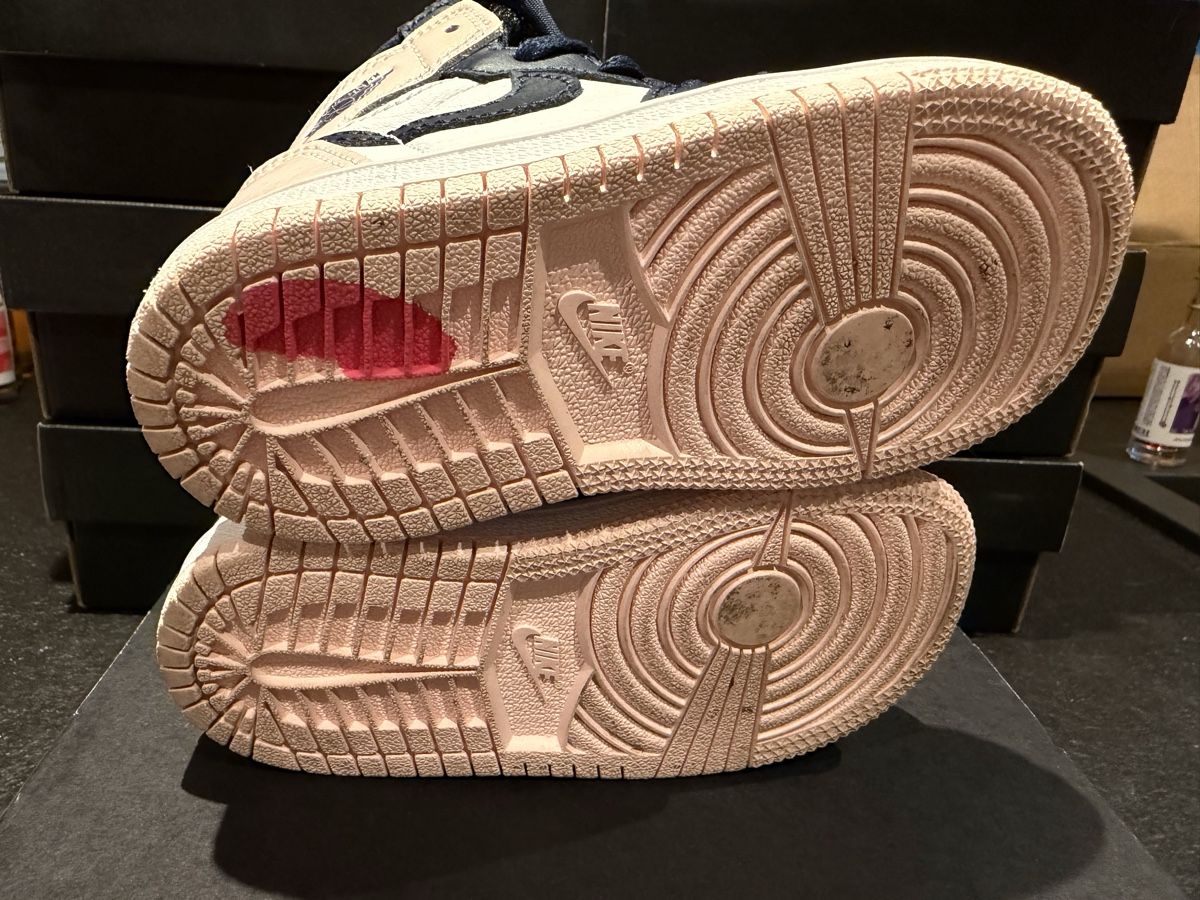 Jordan Scarpe per ragazzi: Jordan 1 Retro High 7c (23,5) – Usato da Villaz-St-Pierre venduto da pepe86 2
