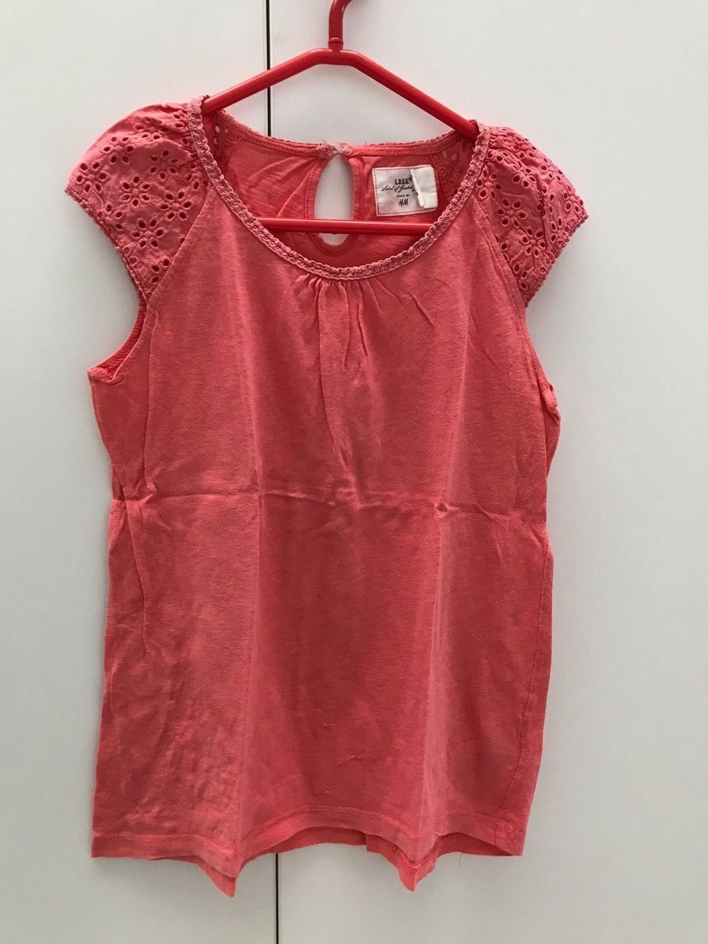 Blusen, T-Shirts & Tops: Mädchen Tshirt Gr. 128 – Gebraucht aus Wädenswil von JJ15