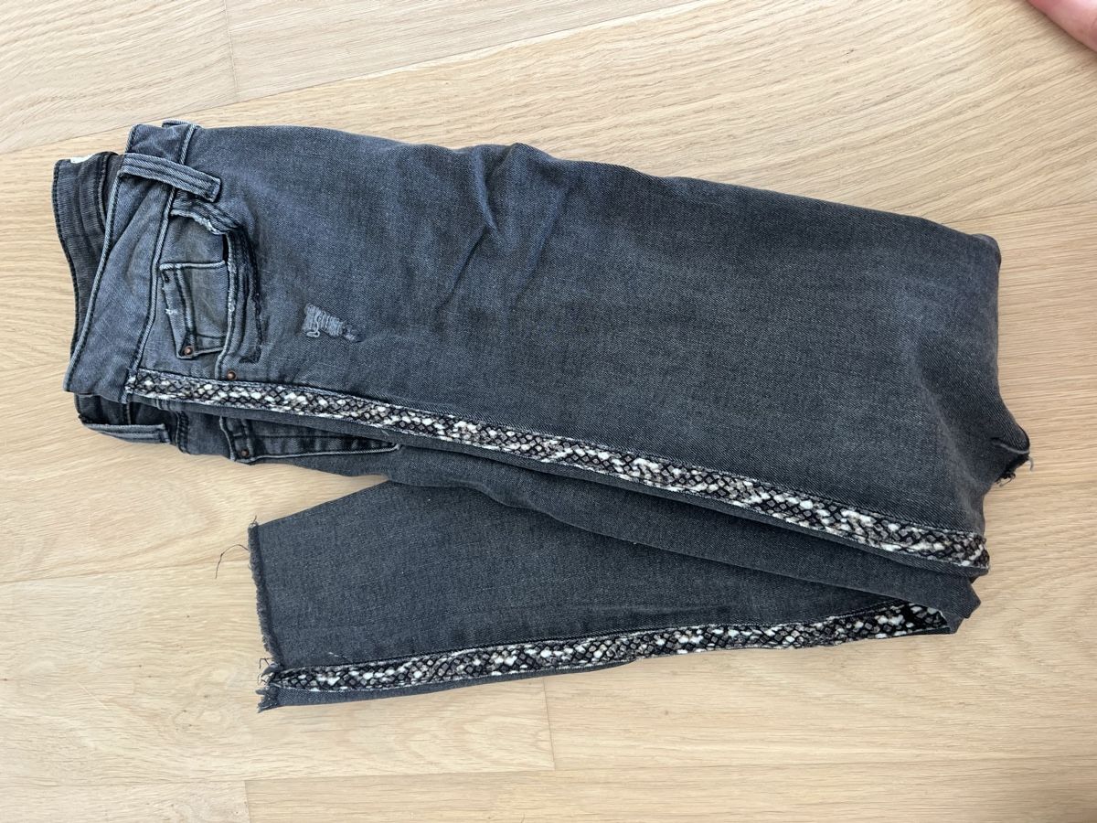 Zara Pantaloni: Zara Hose 34 – Usato da Meggen venduto da Colin_2000 2
