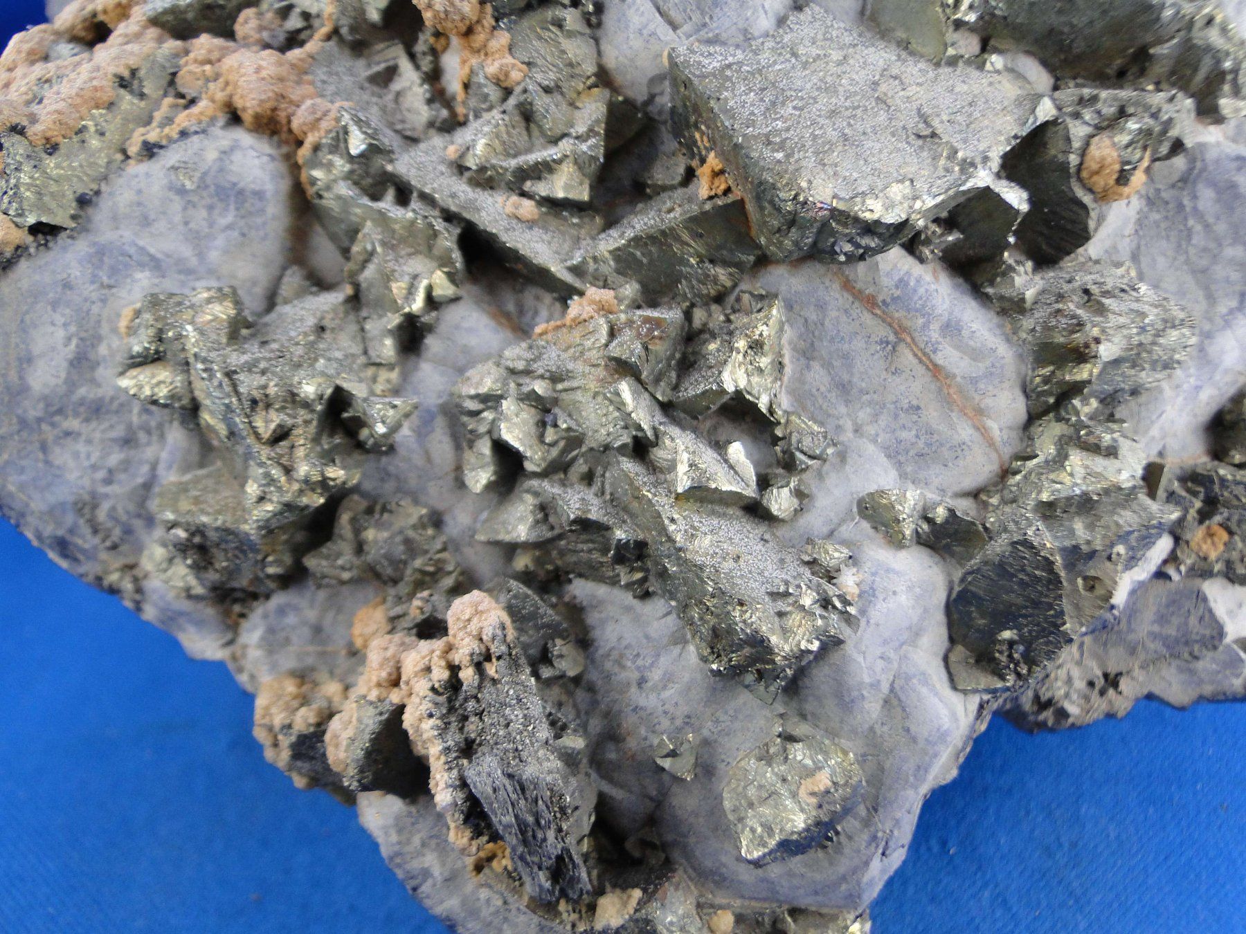 Minerali & Pietre curative: Chalkopyrit auf Galena mit Siderit – Usato da Schinznach Bad venduto da Demerald 4