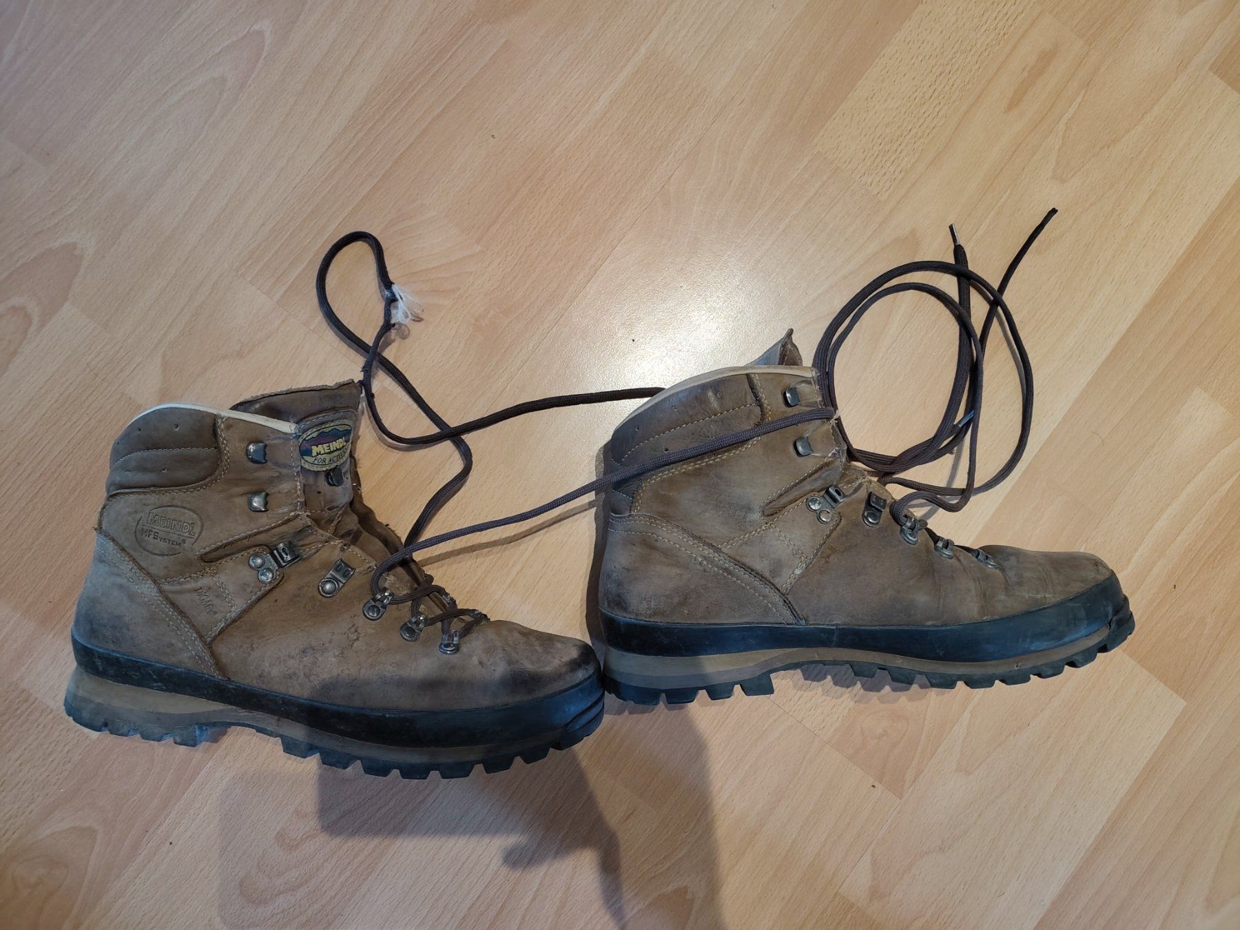Meindl Chaussures hommes: Meindel Borneo Wanderschuhe Grösse 46 – D'occasion à Basel par OleThiele 2