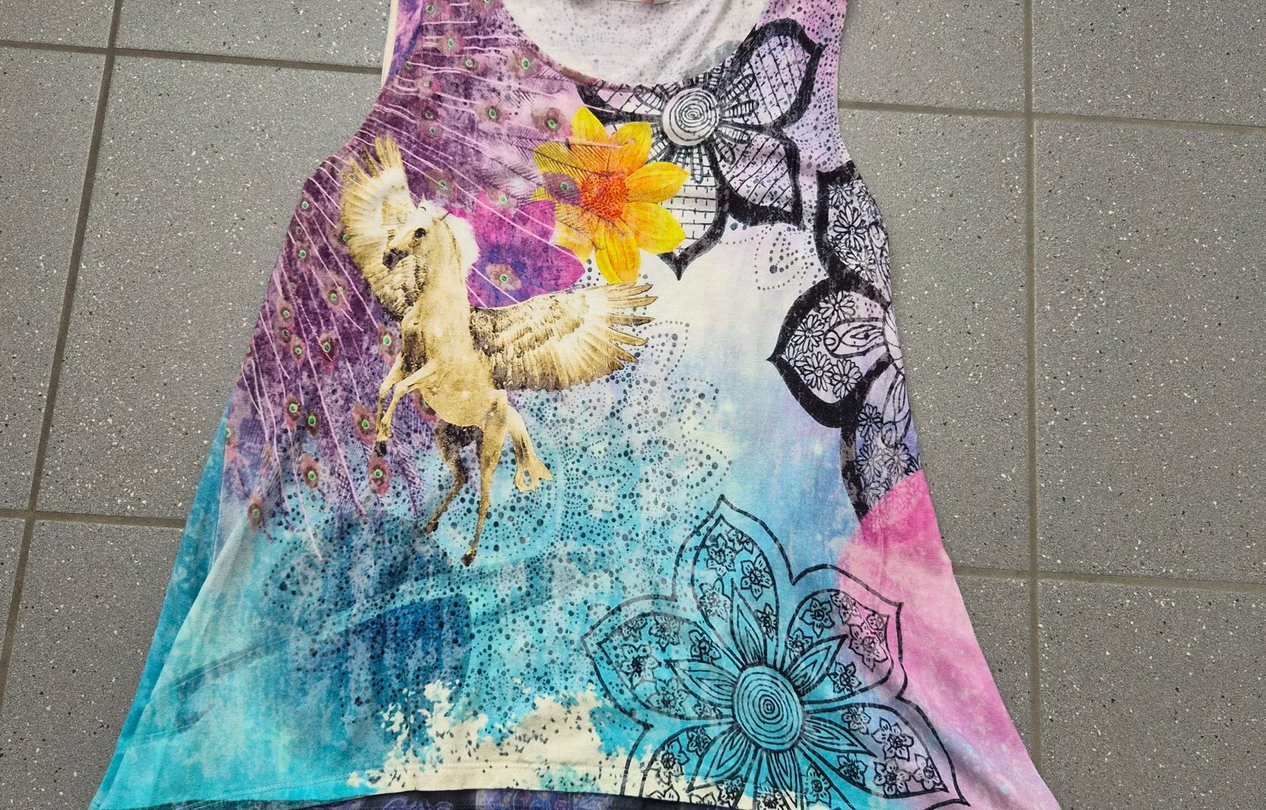 Desigual T-Shirts: Desigual T-shirt - Gr. M – Gebraucht aus Kollbrunn von Bobibau