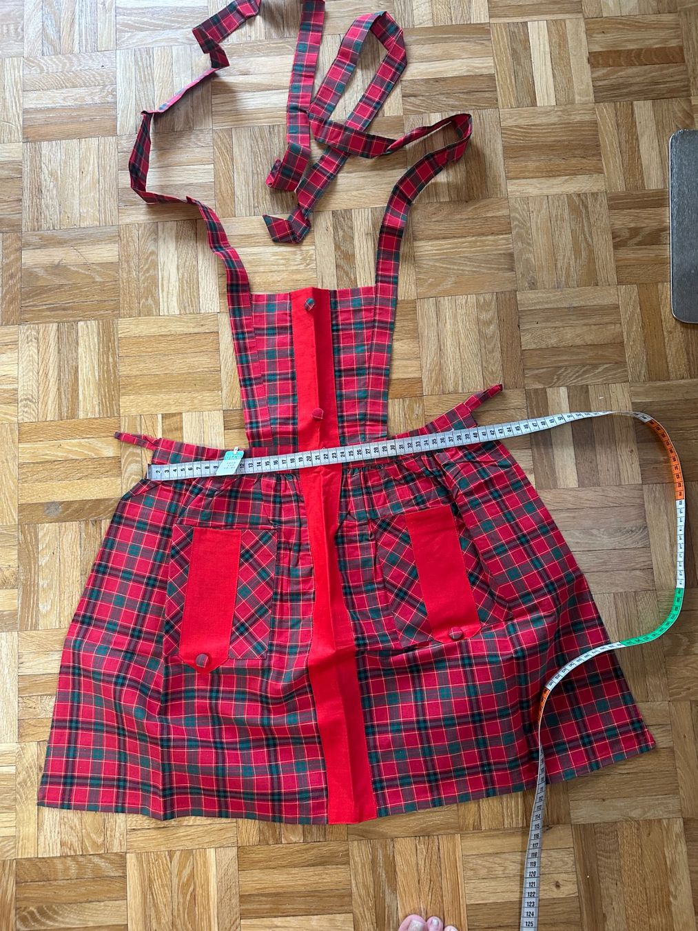 Autres vêtements & protection de travail: Schürze – Neuf avec emballage d'origine à Balsthal par dasesaro