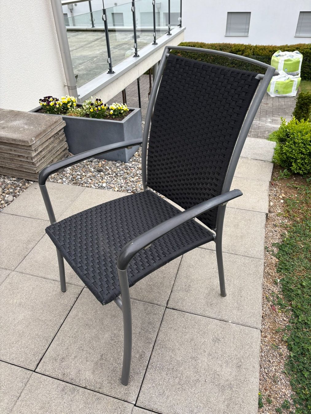 Hunn Sedie: Hunn Gartenstuhl-Set: 4 Stühle mit Armlehne & 2 Hocker – Usato da Schinznach-Dorf venduto da URSINA33 1