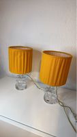 Cette lampe de table vintage est une pièce de design scandin