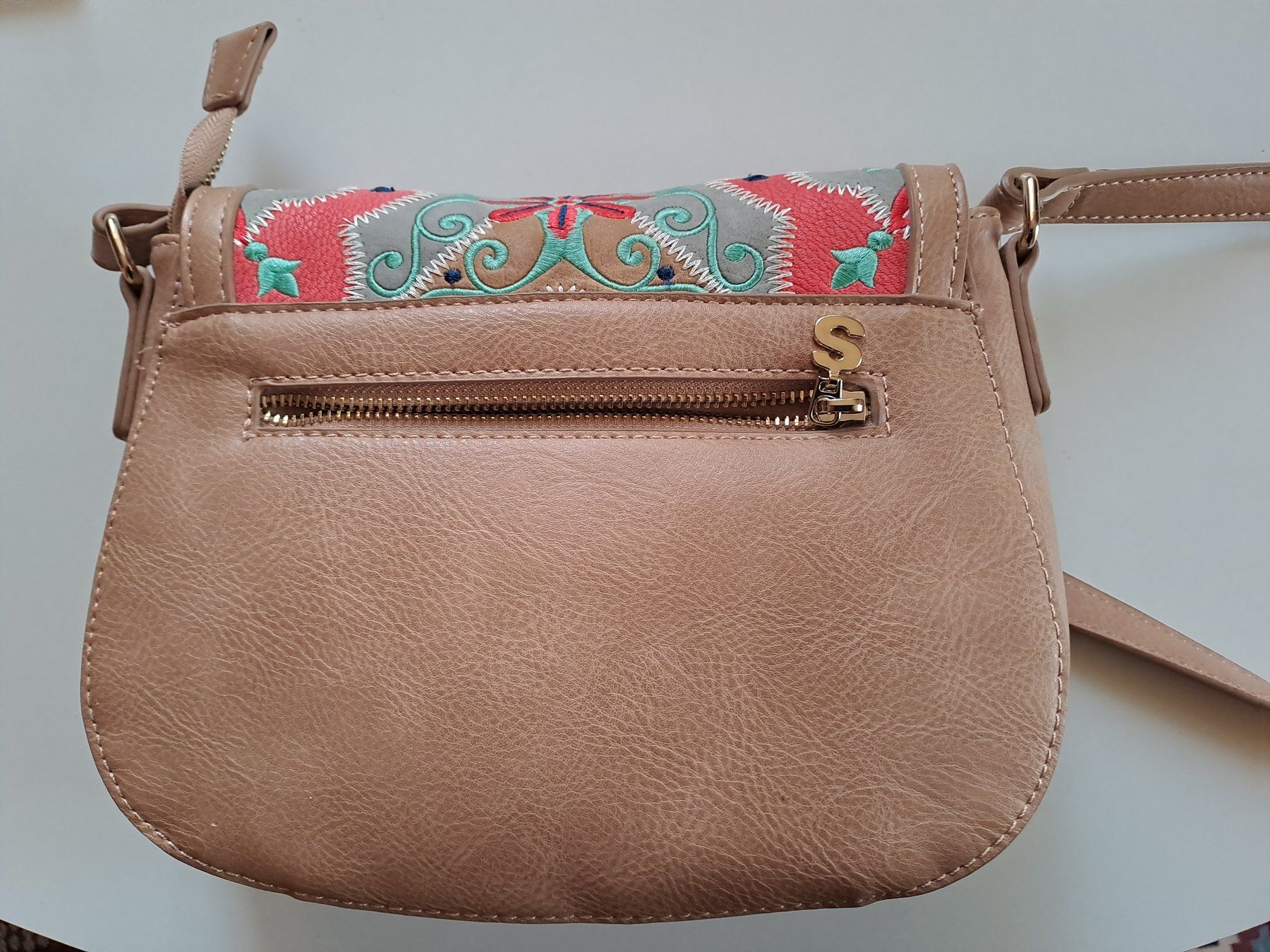 Desigual Taschen für Damen: SAC DESIGUAL CUIR ET BRODERIE – Neu (gemäss Beschreibung) aus LAUSANNE von KWEW 2