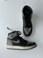 Air Jordan 1 Retro High OG Shadow