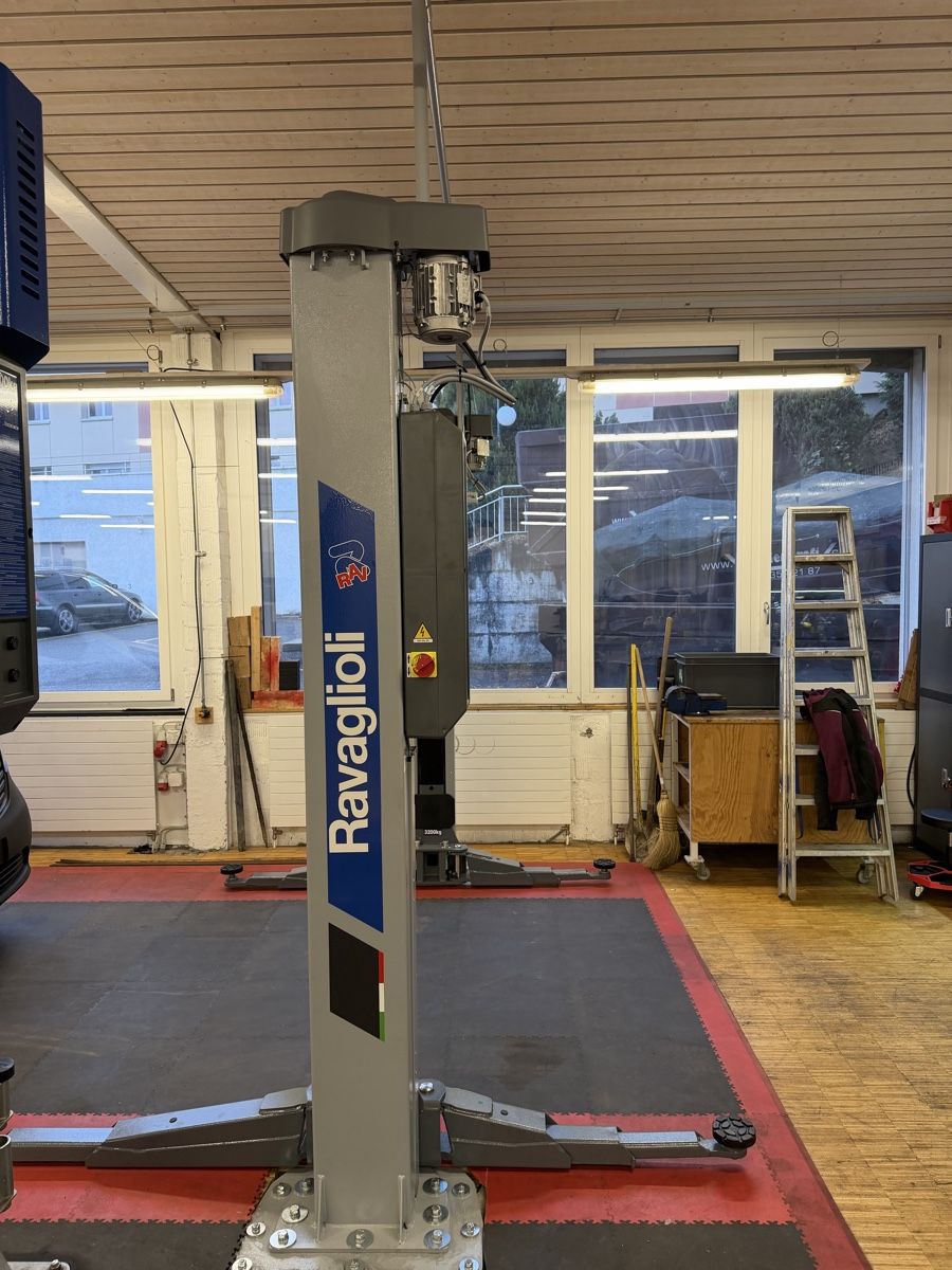 Rotary Hebebühne & Wagenheber: Ravaglioli Nagelneu 3200Kg Hebebühne – Neu (gemäss Beschreibung) aus Heiden von Rosenberg-Garage9410 6