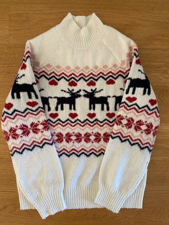 Weihnachtspullover Damen – Weiss mit Rentieren/Schneeflocken