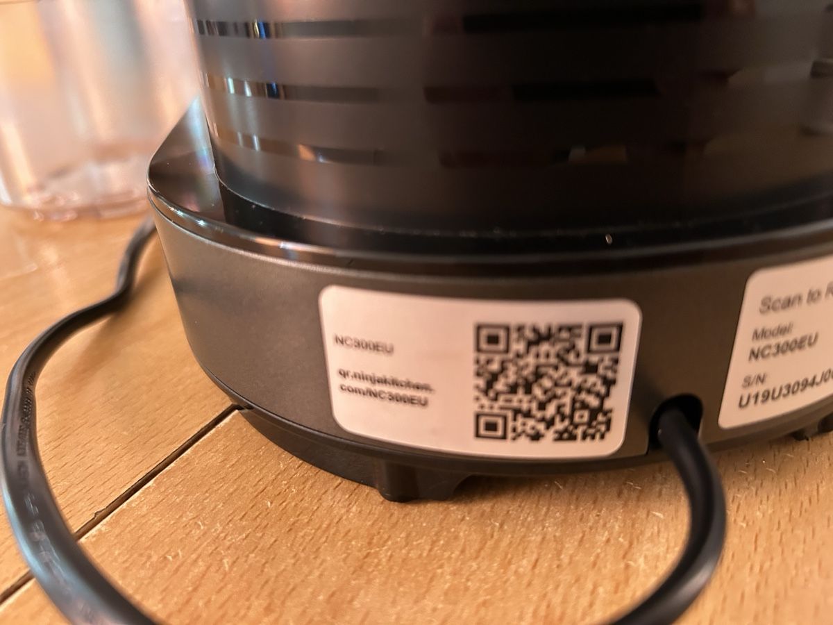 Appareils de cuisine: Machine à glace NINJA NC300EU – D'occasion à Yvonand par Trojkarouge 2