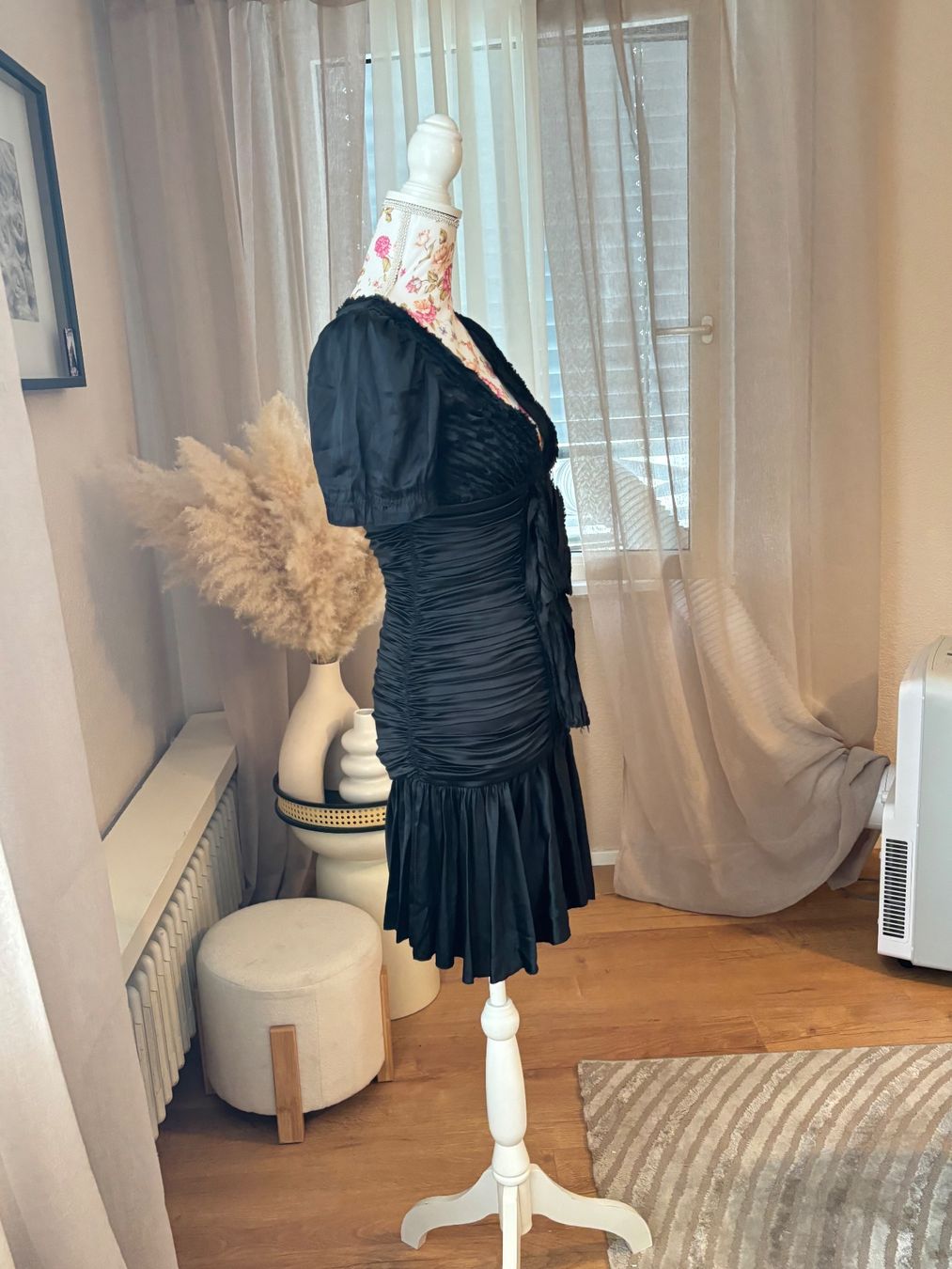 Dolce & Gabbana Vestiti: Dolce Gabbana Ruffle Silk Dress – Usato da St. Margrethen SG venduto da dijanaO 4