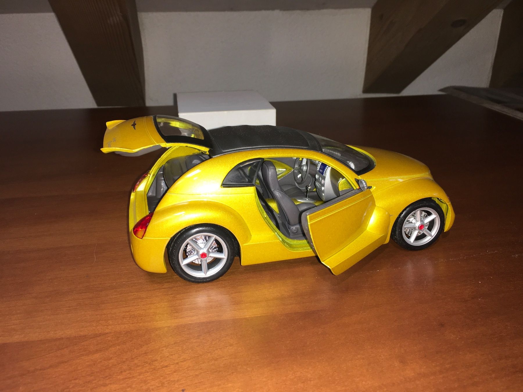 Chrysler Modellini d'auto: Chrysler Pronto Cruiser 1/18 – Usato da Wohlen AG venduto da PrivatSammlung 2