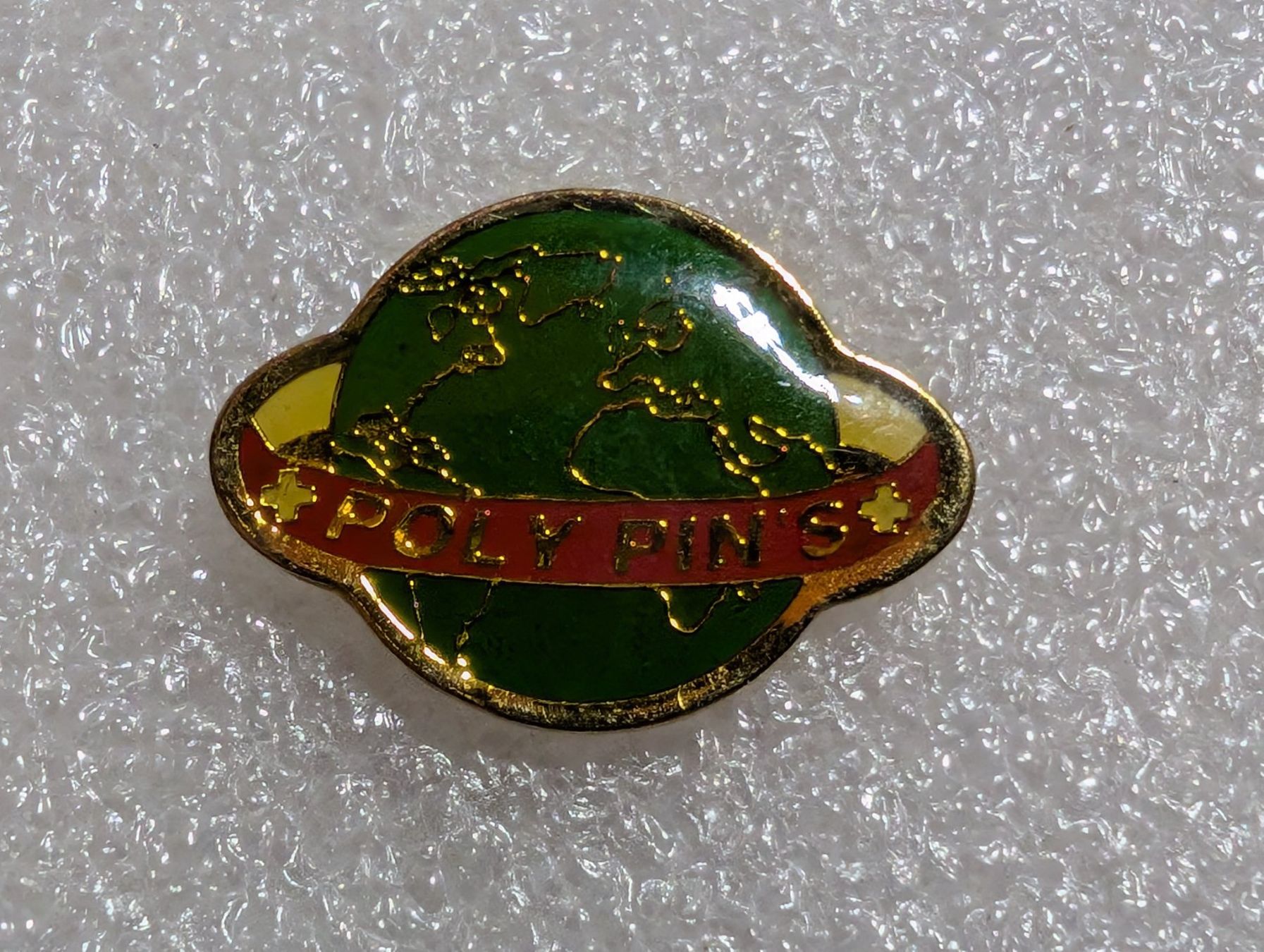 Plaquettes & Badges: Ansteckpin 251: Poly Pin's – D'occasion à Oppligen par Pin-Fall-Shop