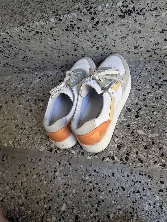 Damenschuhe: Damenschuhe Gr. 41  von Remonte – Gebraucht aus Olten von L-a-r-a