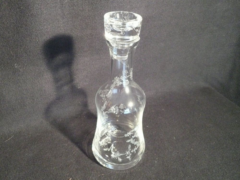 Carafes: Schön ziselierte Dekantier-Weinflasche – D'occasion à Grellingen par Antik-Kontor101
