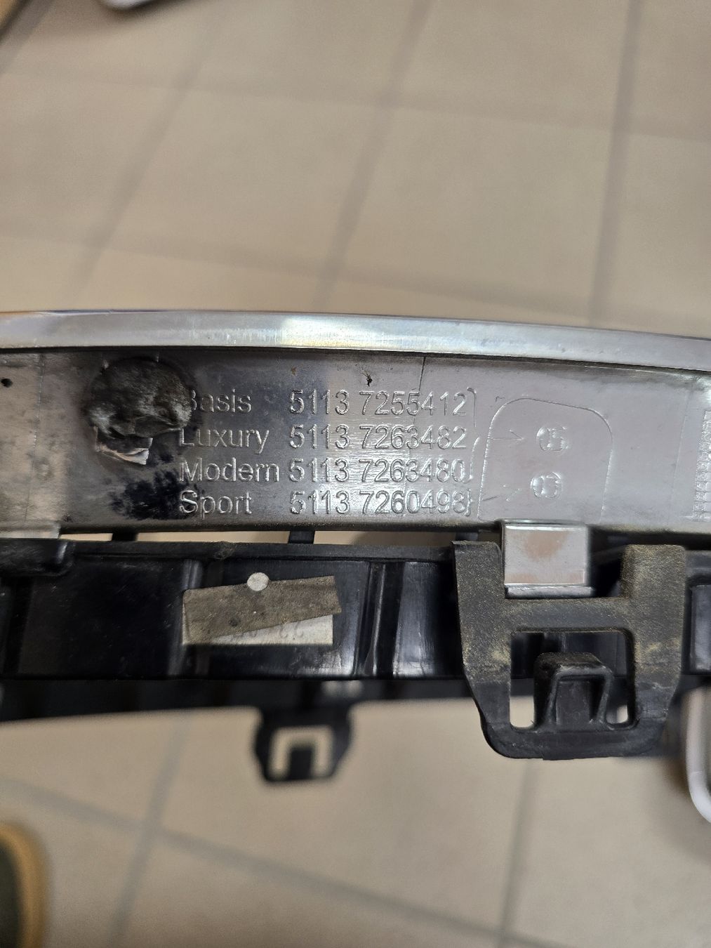 BMW Tutti pezzi di ricambio auto: Calandre BMW série 3 F31 – Usato da Biel/Bienne venduto da Mobile-Smart 1