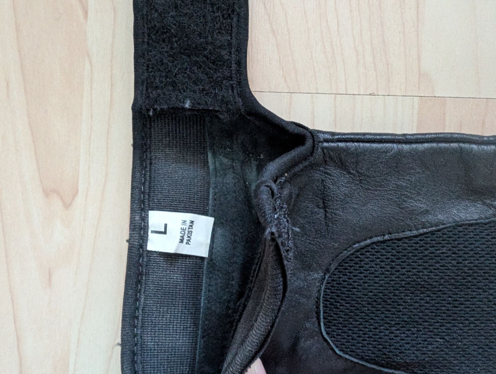 Guanti & manicotti: Fitness Gym Handschuhe – Usato da Basel venduto da DaveZen 2