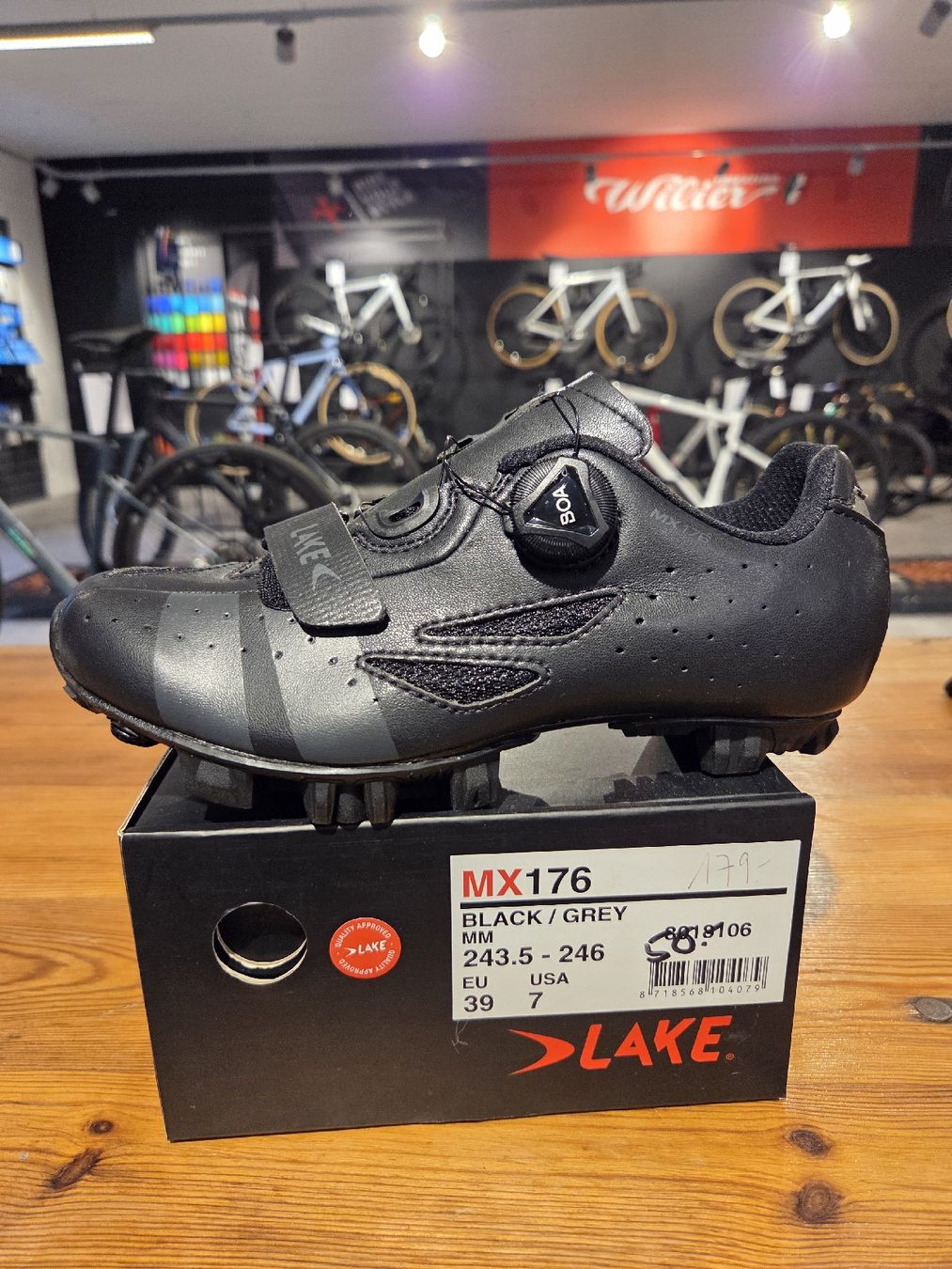 Scarpe da uomo: Bikeschuhe Lake MX176, Grösse 39 neu – Nuovo e nell'imballaggio originale da Wallisellen venduto da Guemmelei
