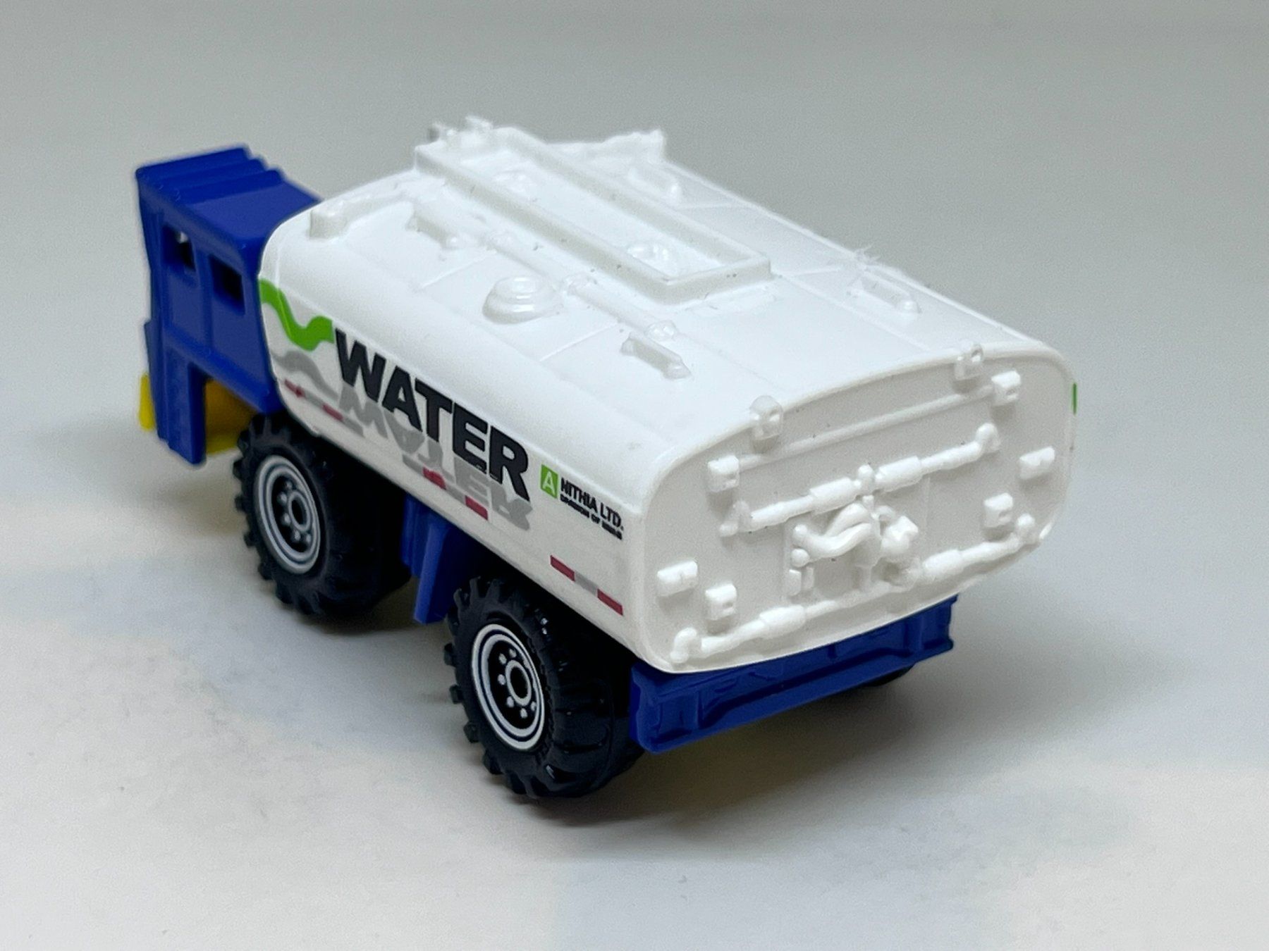 Matchbox Modellini d'auto: Matchbox Water Hauler #20 – Usato da Wildegg venduto da LaaBoutique 2