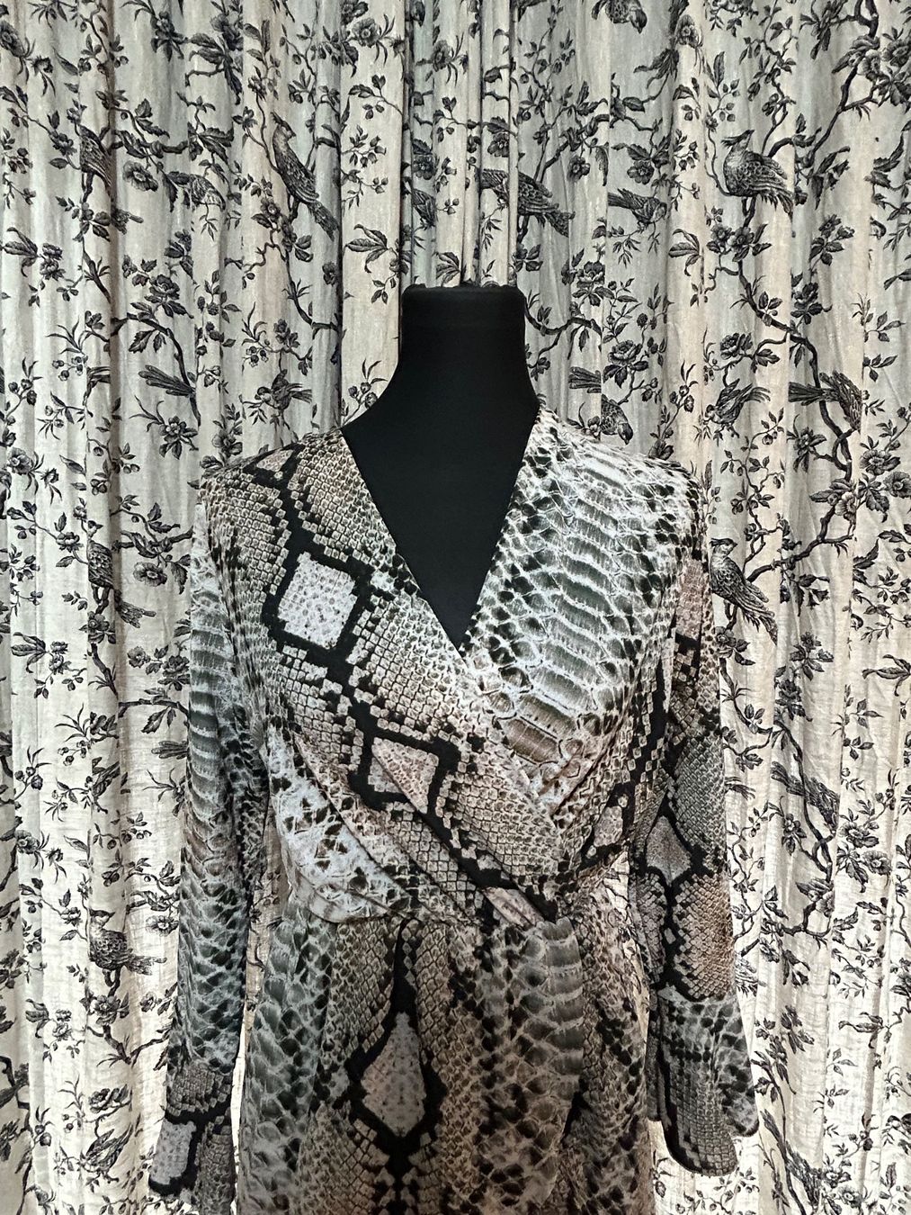 Kleider: LEICHTES BLUSENKLEID – Gebraucht aus Luzern von Suneha 1