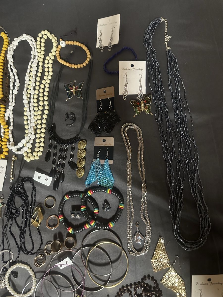 Altri gioielli: Modeschmuck Set Ketten Armbänder.schmuck – Usato da Deitingen venduto da Himhip 2