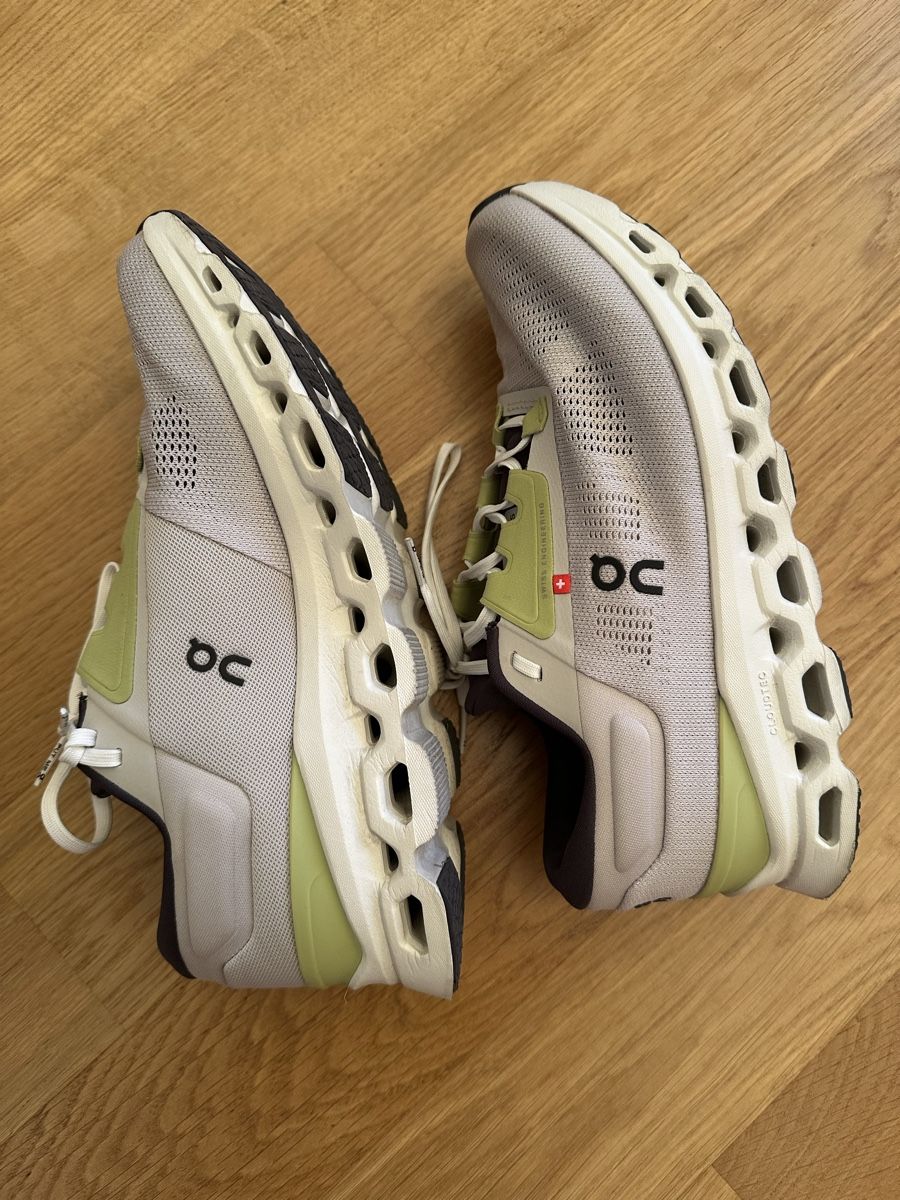 On Scarpe da uomo: On cloudstratus  – Usato da Pully venduto da tarra26 4