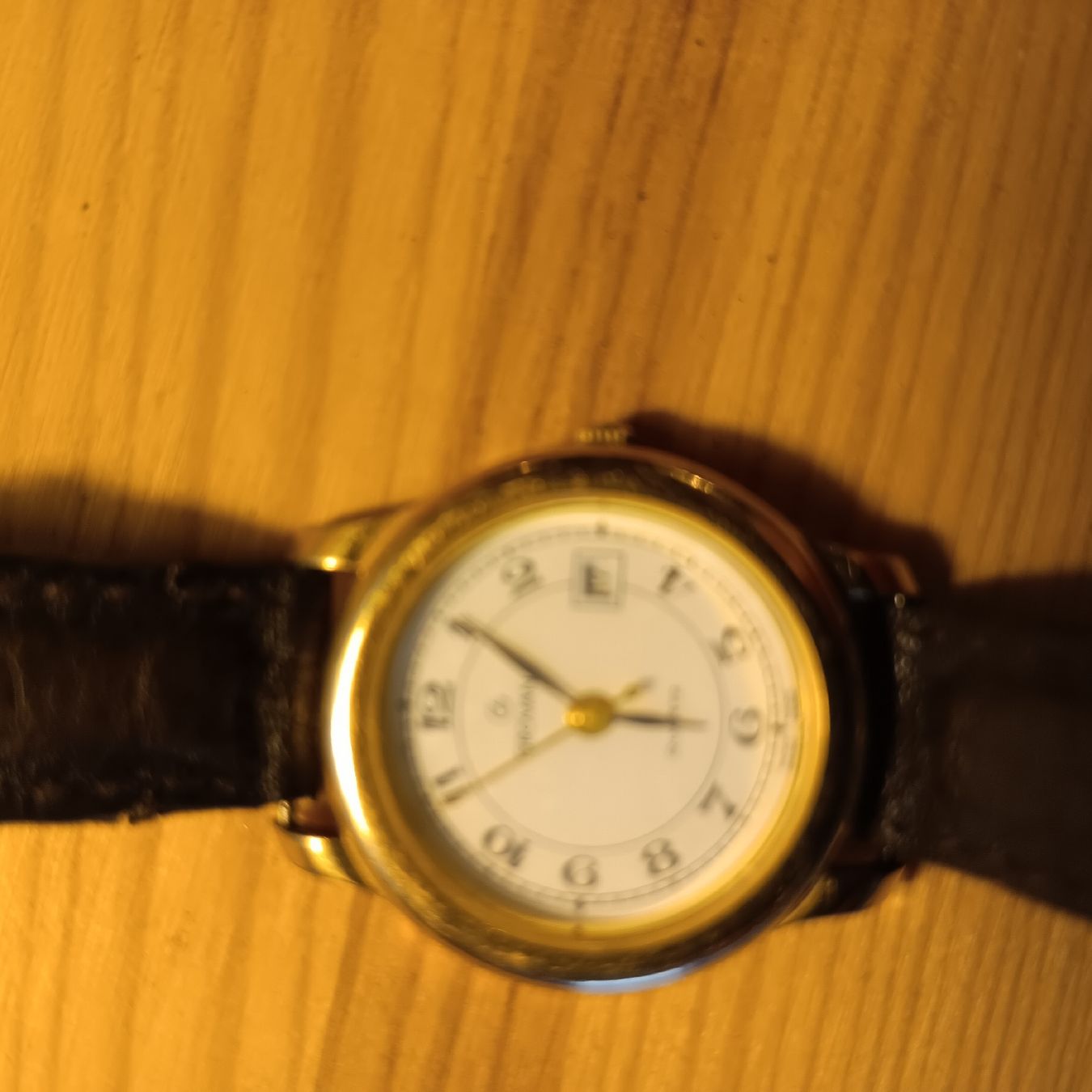 Montres: Damen Uhr Goldfarbig – Défectueux à Zell LU par erwin61 3