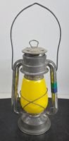 Vintage Sturmlaterne „Far East“ mit gelbem Glas – 32 cm