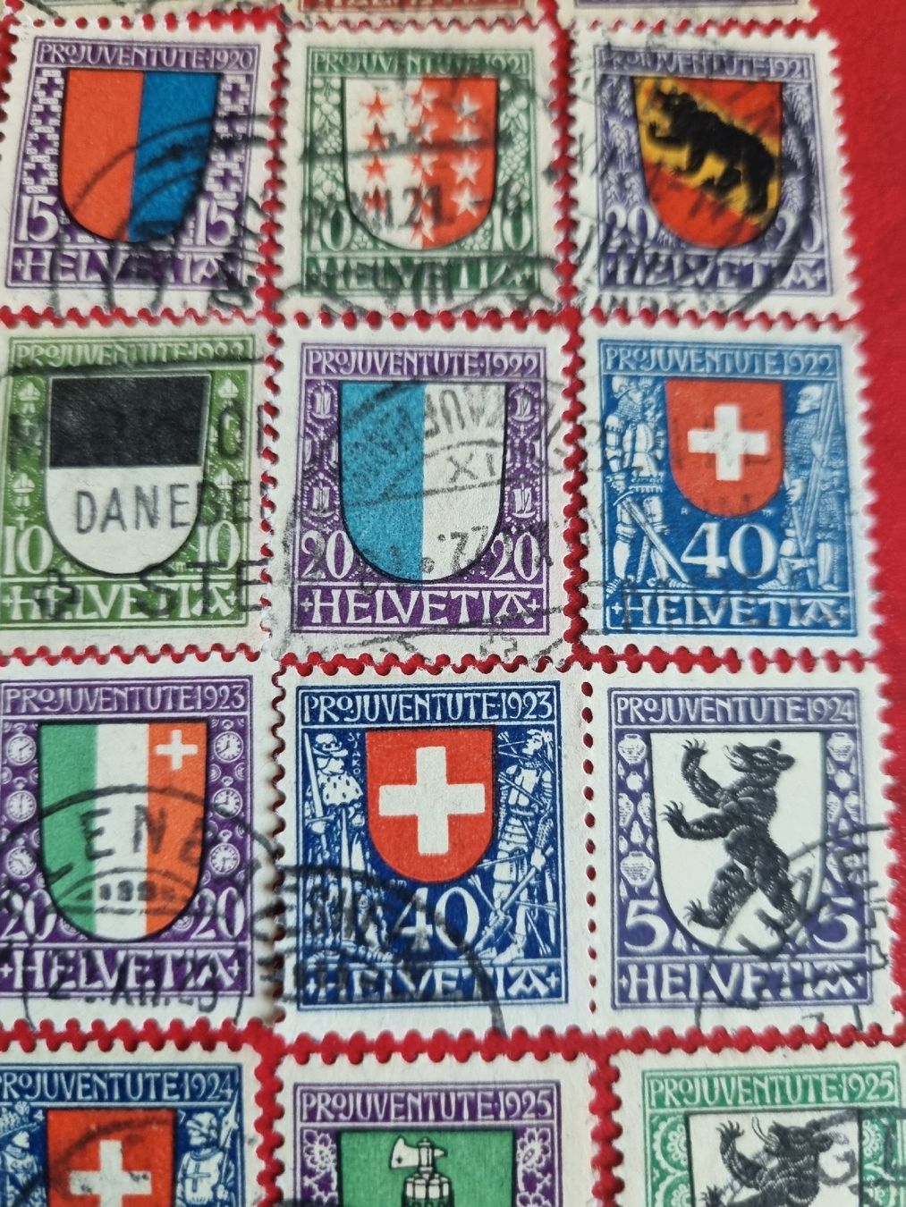Tutti i francobolli: SAMMLUNG: PJ-WAPPEN AB 1918 - KAT.ca. 400.-  – Usato da Heimenschwand venduto da rog_p7h9 3