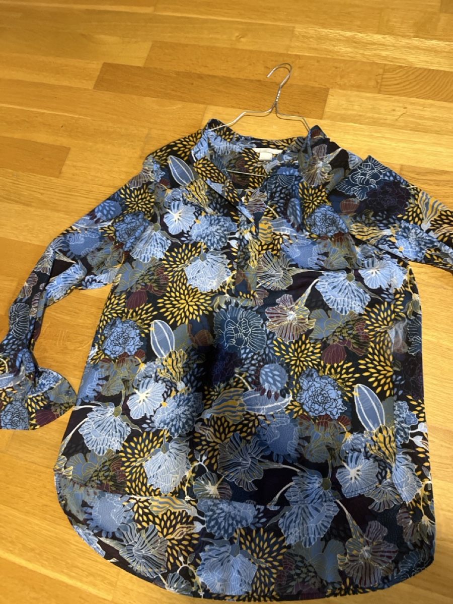 H&M Camicette: Tunika Bluse blau beige 36 – Usato da Zürich venduto da kleinesgrau