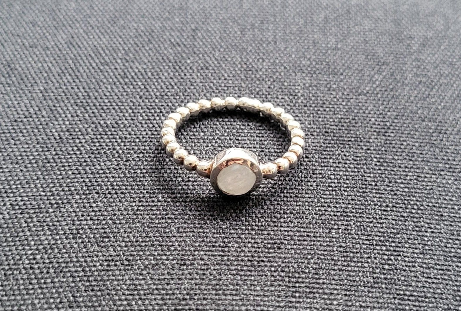 Anelli: Fingerring Gr. 57 silber mit Mondstein – Usato da Amriswil venduto da fri_2nm6 3