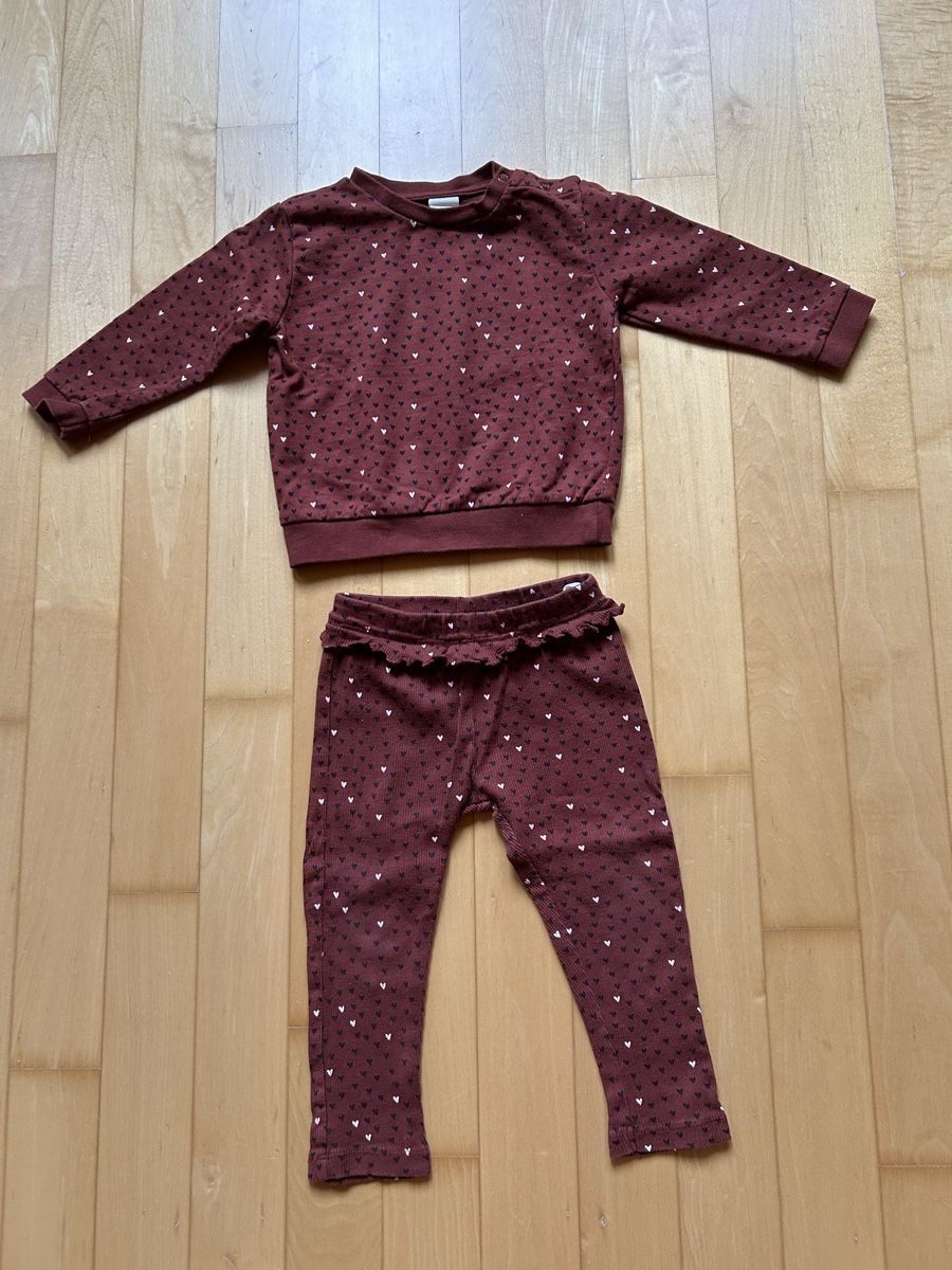 Kleiderpakete & -sets: Mit Herzchen-Print: Set mit Hose ALANA, Gr. 86 – Neu (gemäss Beschreibung) aus Diessenhofen von Bmaurice
