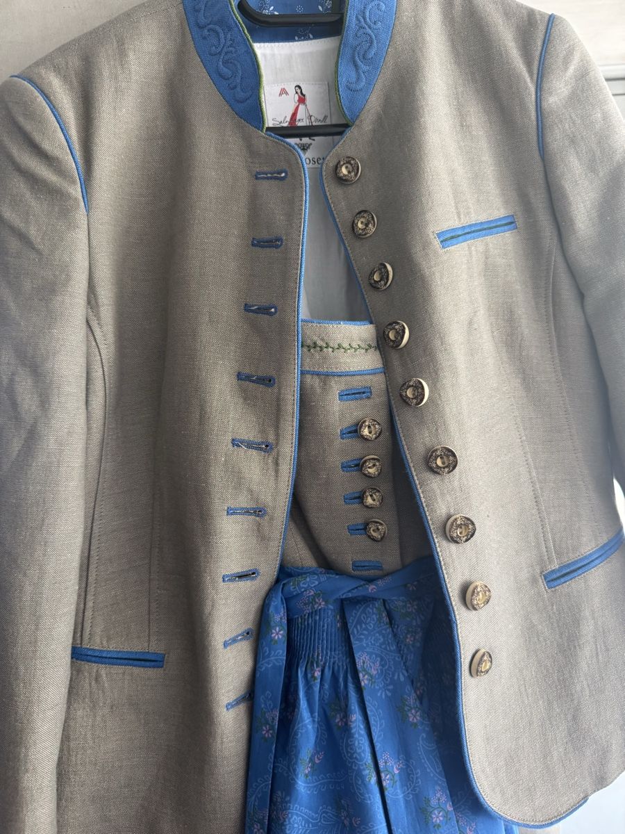 Vestiti: Dirndl 3 teilig – Usato da Saas im Prättigau venduto da Holliwood 8