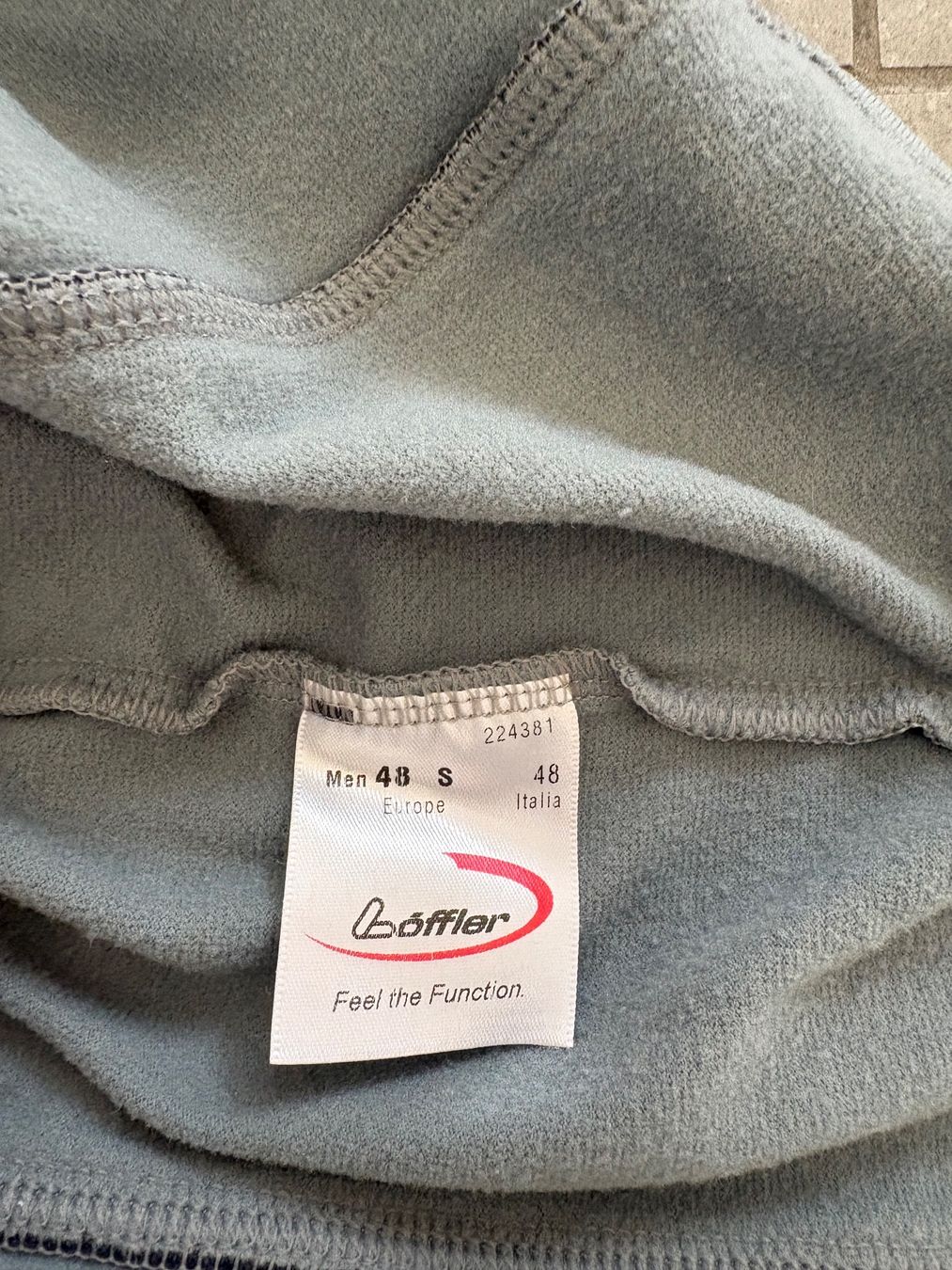 Löffler Maglioni & Felpe: Funkstionsshirt von Löffler – Usato da Binningen venduto da Dorlaa 2