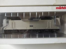 Märklin H0, WS 3444 BR 243 E-Lok der DR Silber. Fabrikneu