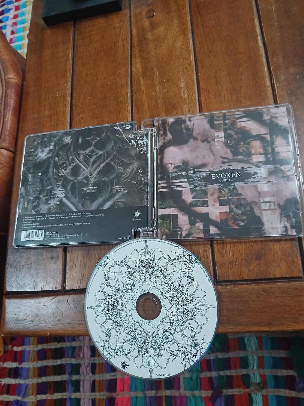 CDs: evoken- quietus – Gebraucht aus St-Cergue von VeganWarrior