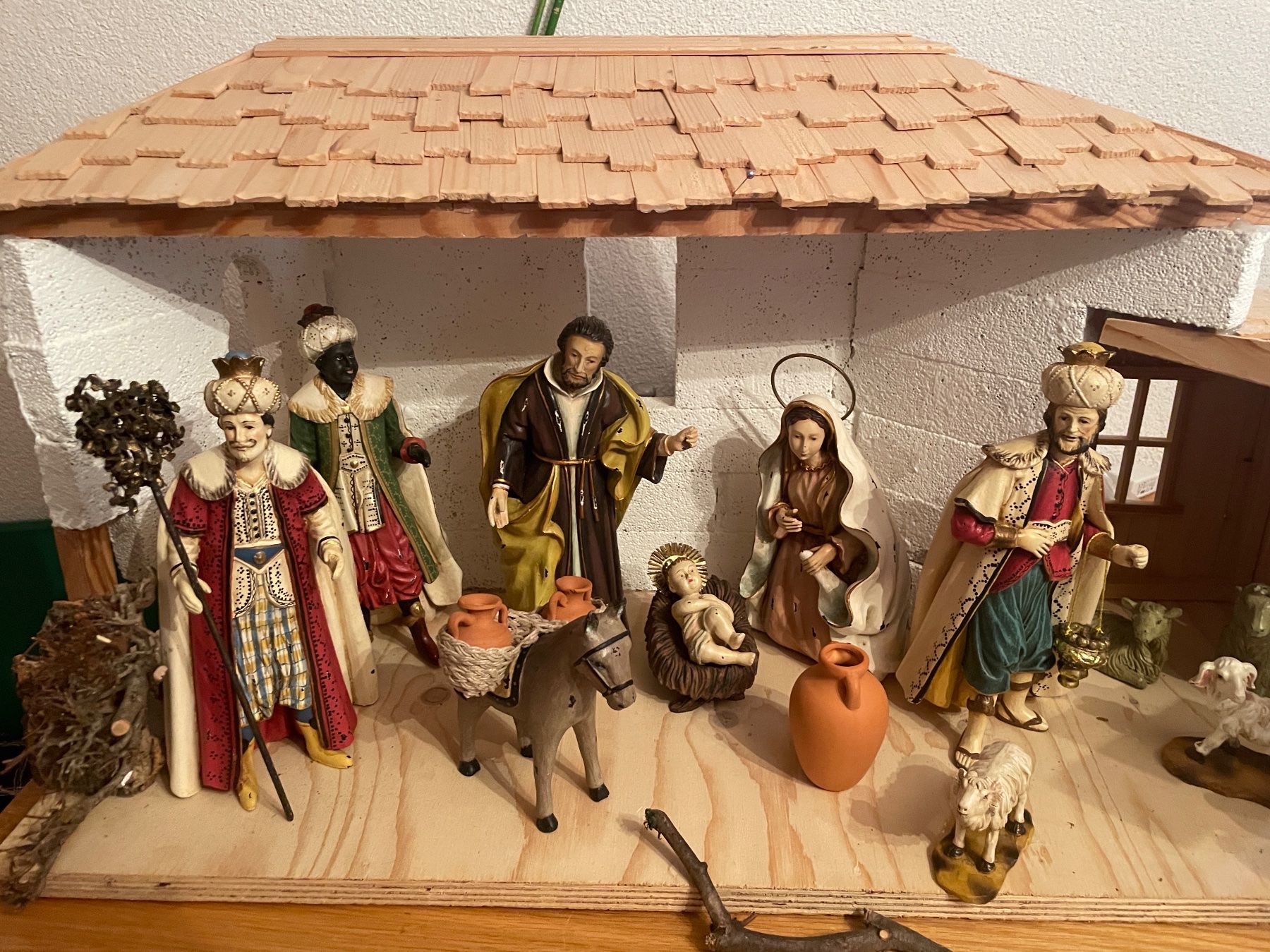 Tutte le decorazioni: Grosse Krippe mit Figuren – Usato da Kleinlützel venduto da Schatzkiste_Laufen 8
